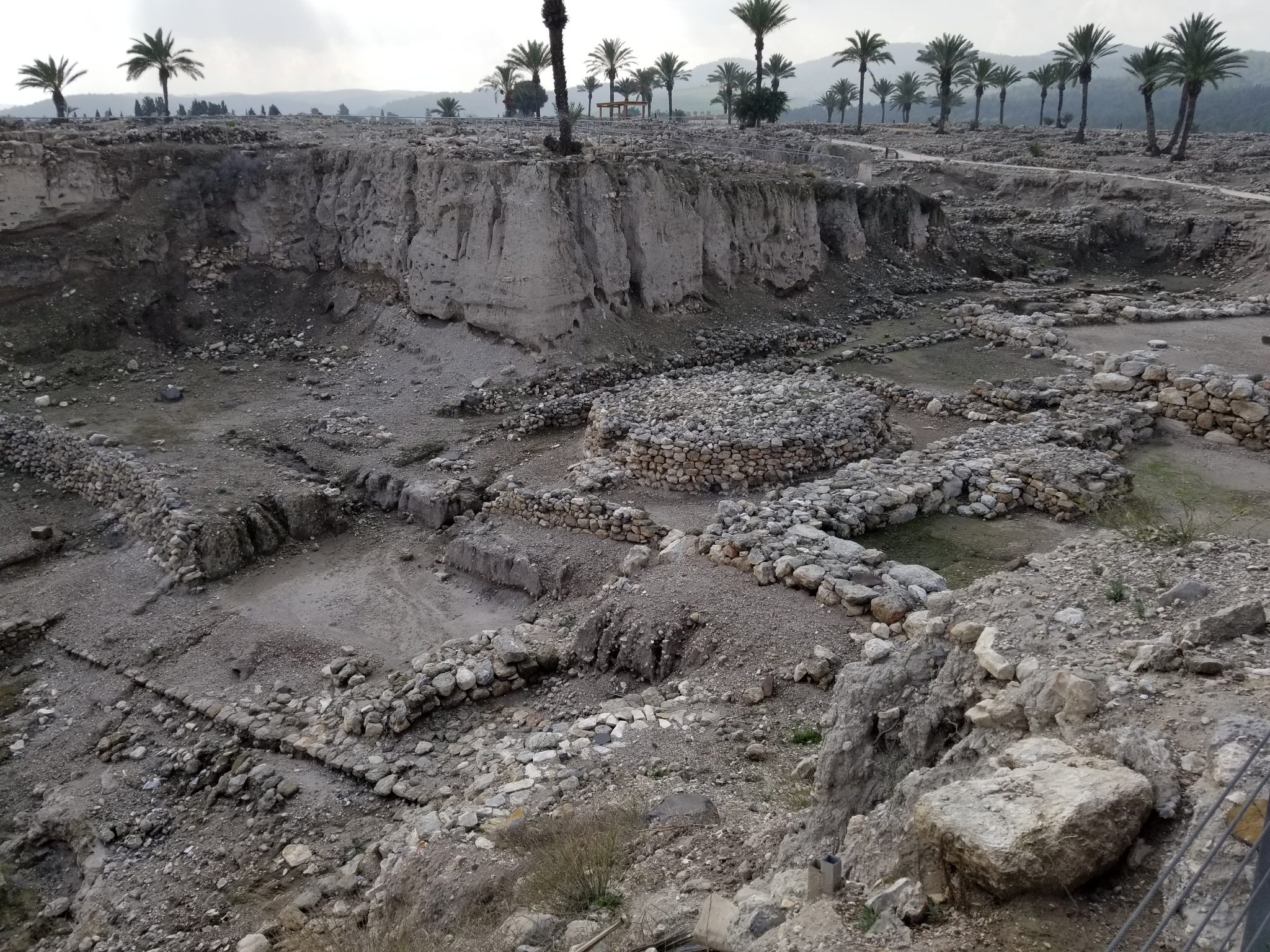 Megiddo's unique round alter